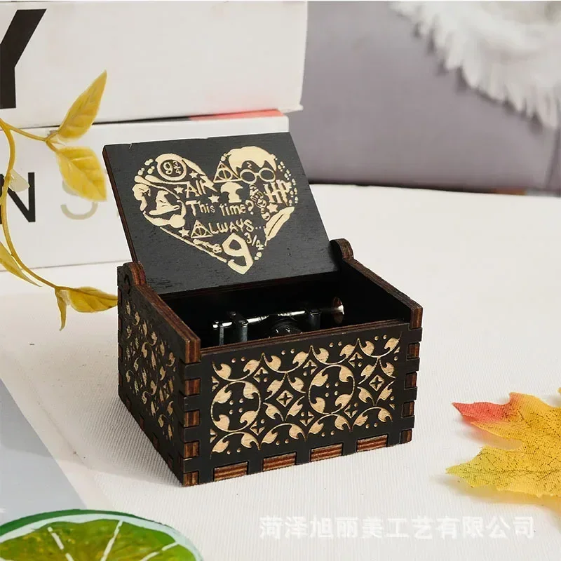 Anime Themed Hand-cranked Musi - đánh giá và giá Anime Merchandise For Sale